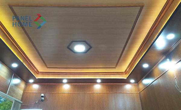 Trần nhựa Nano giả gỗ màu vàng nhạt mẫu 2