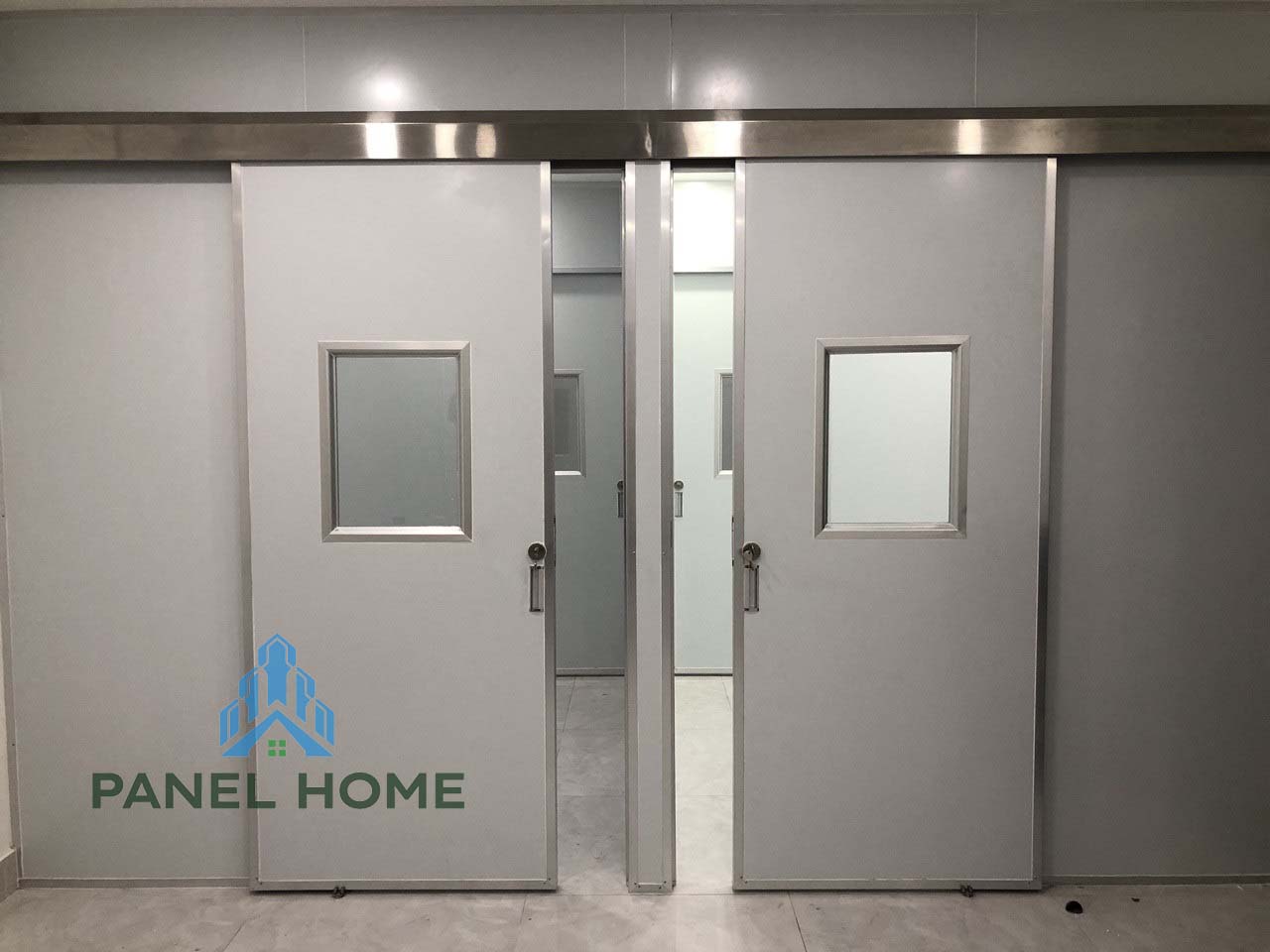 Cửa mở Panel kép bản lề (cửa 2 cánh)